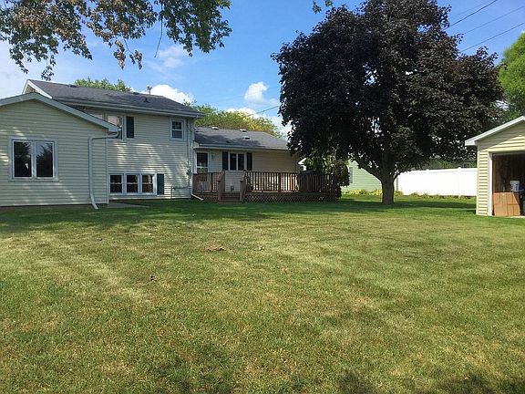 5th image of 451 Hager Dr