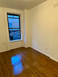 Rented by Green Line Realty