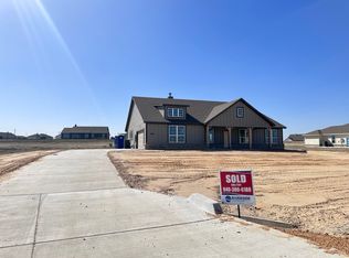 133 Range Ln, Rhome, TX 76078