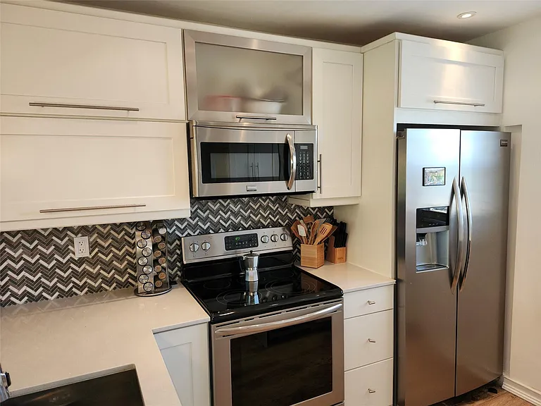 301 Cambridge Rd #301 — Photo 5
