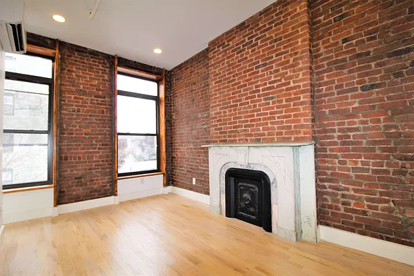 Rented by Bruma Realty LLC | media 12