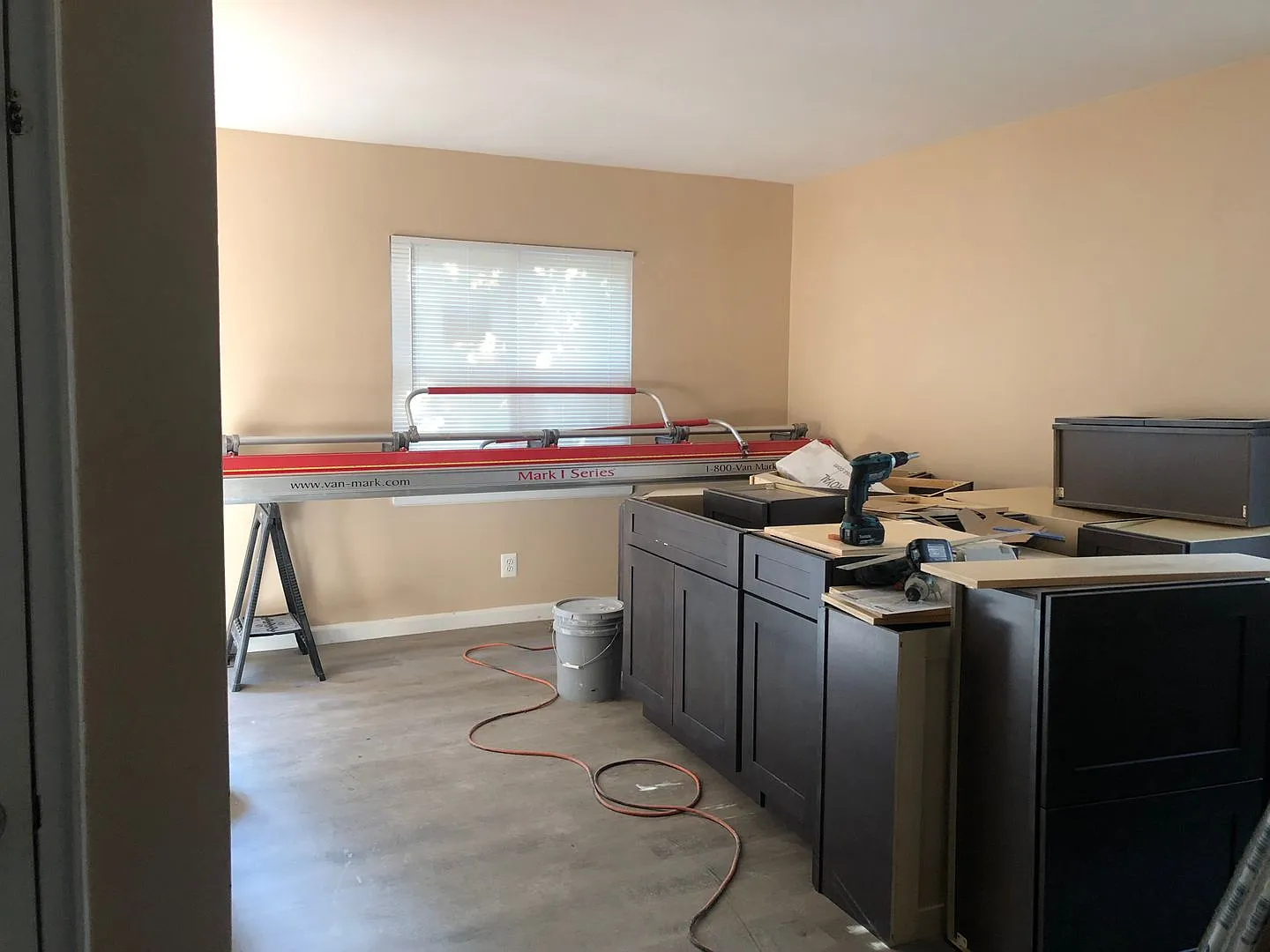 Amazing Recently Renovated Cape Style Home in Quiet Neighborhood!! New Kitchen! 2 New Baths!! Cen... — Photo 3