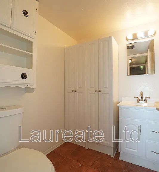 1472 W Geddes Ave — Photo 11