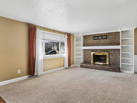 3rd image of 5845 W Morraine Avenue