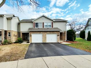 409 S Wenbriar Sq, Addison, IL 60101