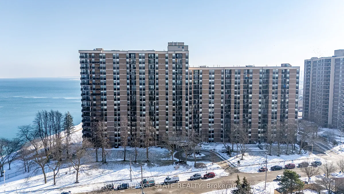 Building Photo - 500 Green Rd #1218