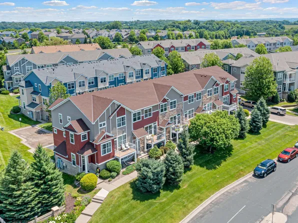 1862 Colonial Ln Unit 3, Chanhassen, MN 55317
