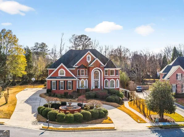 235 Summerhouse Ln, Sandy Springs, GA 30350