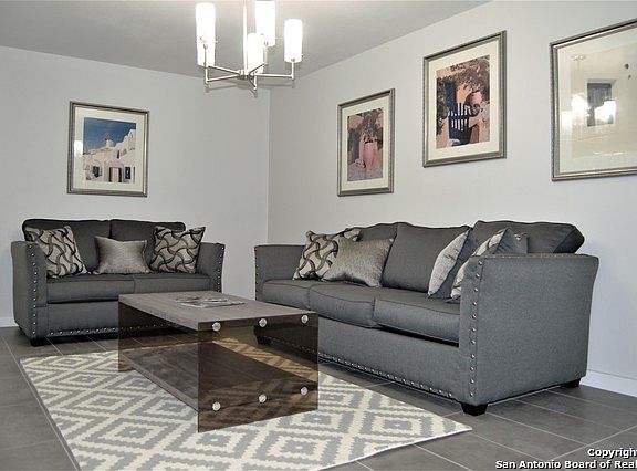 4th image of 8412 Laurelcrest Pl