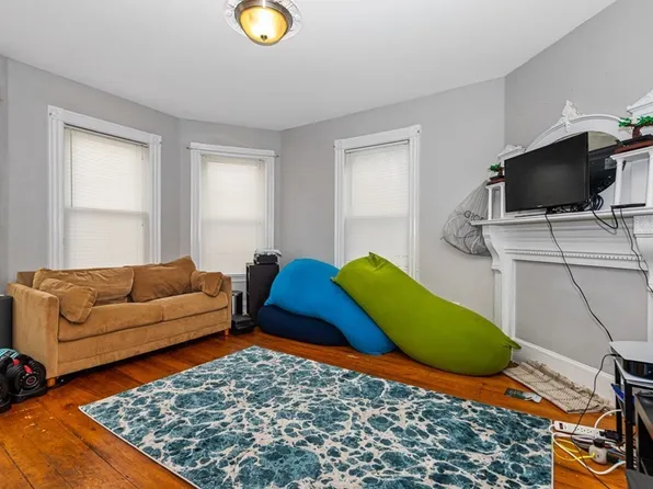 46 Hillside St #1A, Roxbury Crossing, MA 02120