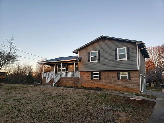 2nd image of 442 Water Oak Dr