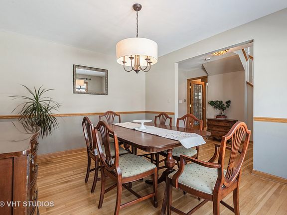 3rd image of 8347 N Oketo Ave