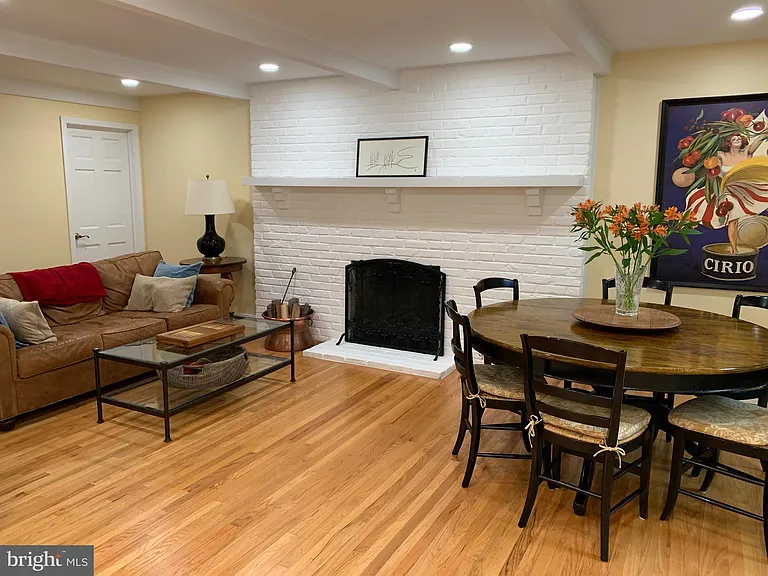20 Oakley Ct — Photo 6