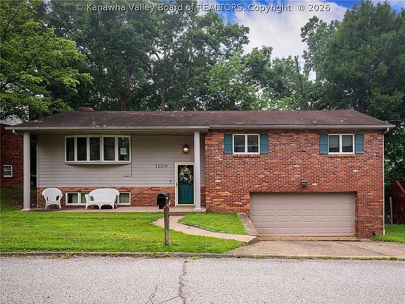 3rd image of 1009 Rustling Rd