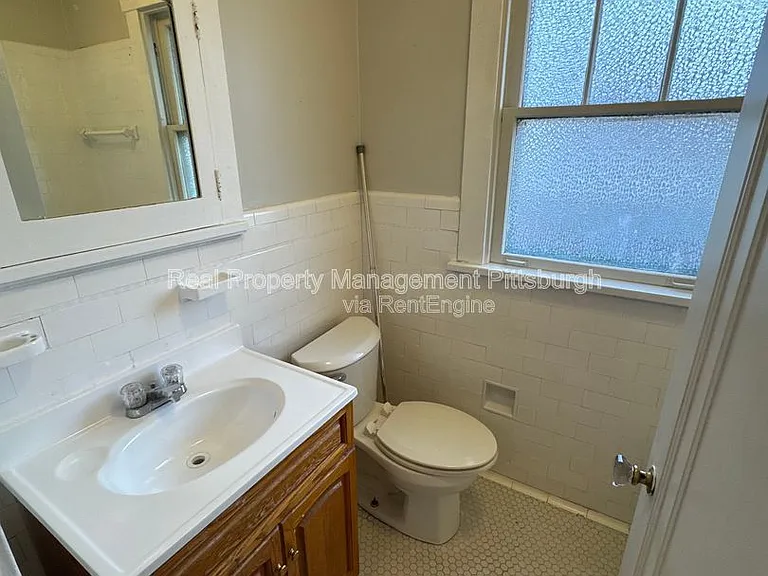 32 Sheridan Ave — Photo 13