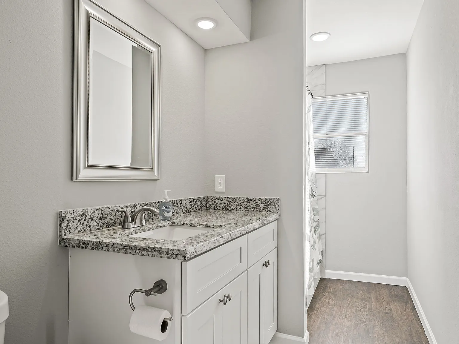 4 bed, 4.0 bath, 1844 sqft, $866 — Photo 4