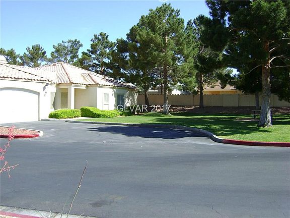 5th image of 1900 N Torrey Pines Dr Unit 129