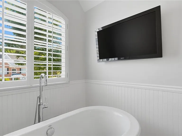 1737 Kinsmon Cv — Photo 45