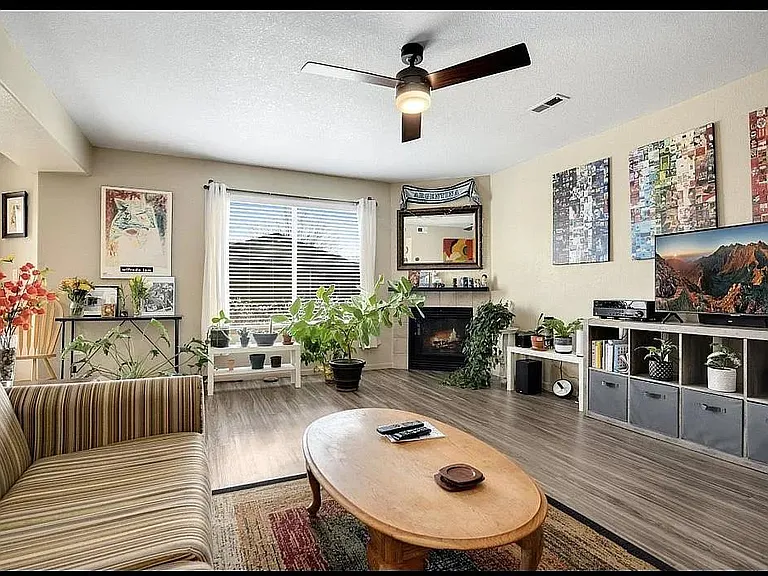 850 S Overland Trl #18 — Photo 3