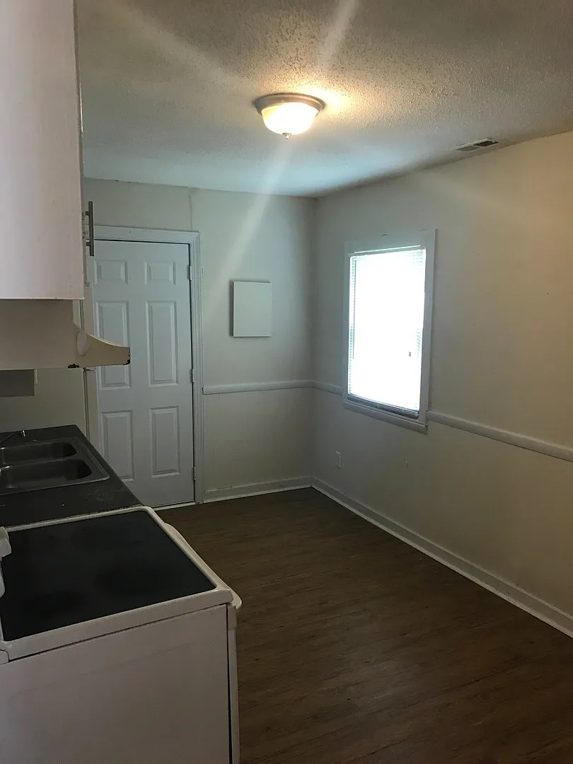 3604 Jonquil St — Photo 4