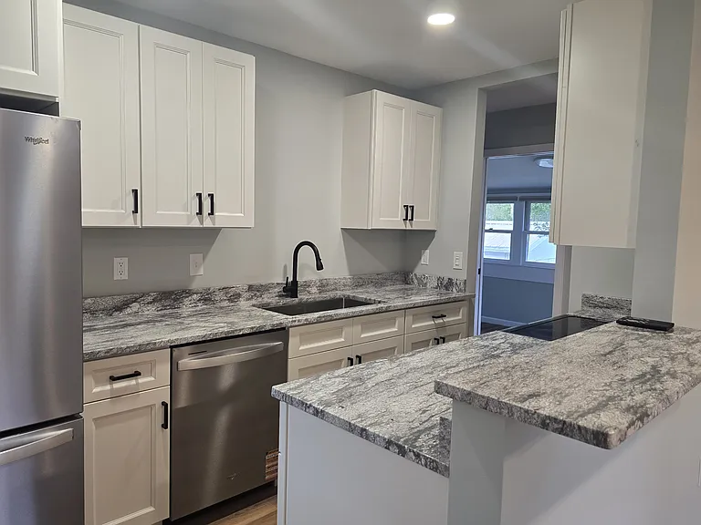 102 Beech St — Photo 3