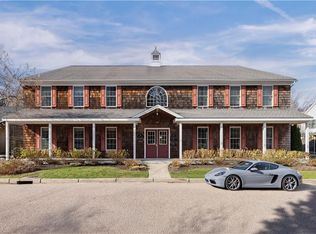 14 Clinton Ave, Jamestown, RI 02835