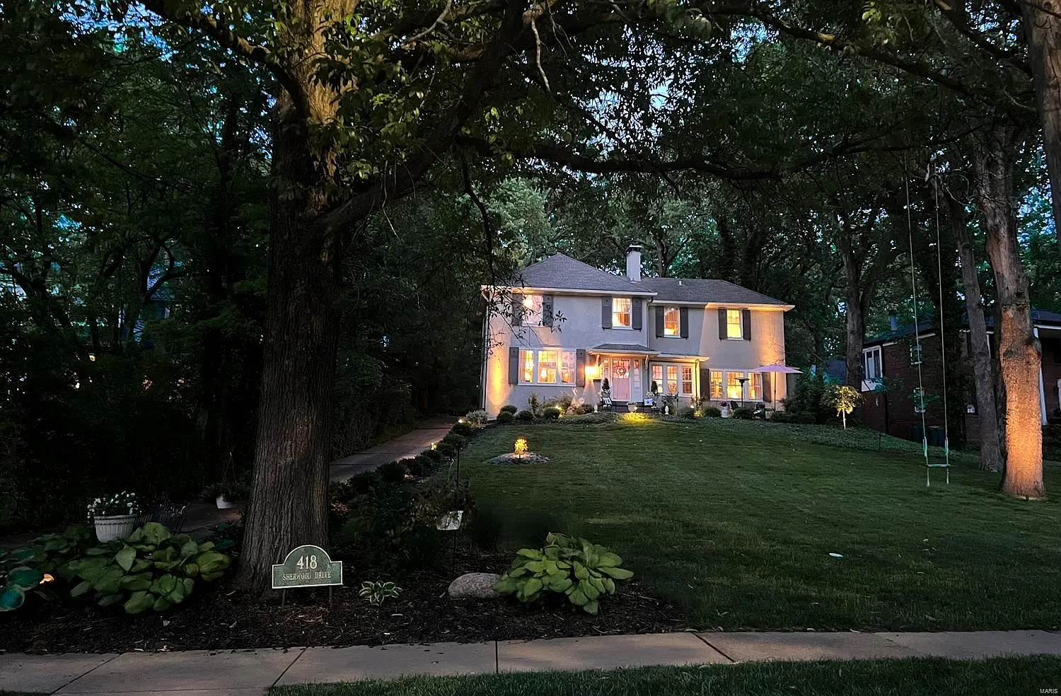 418 Sherwood Dr photo 1