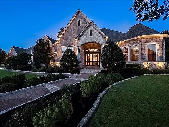 2nd image of 2601 Royal Glen Dr
