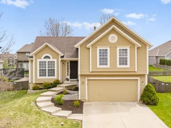 18117 W 163rd Ter, Olathe, KS 66062