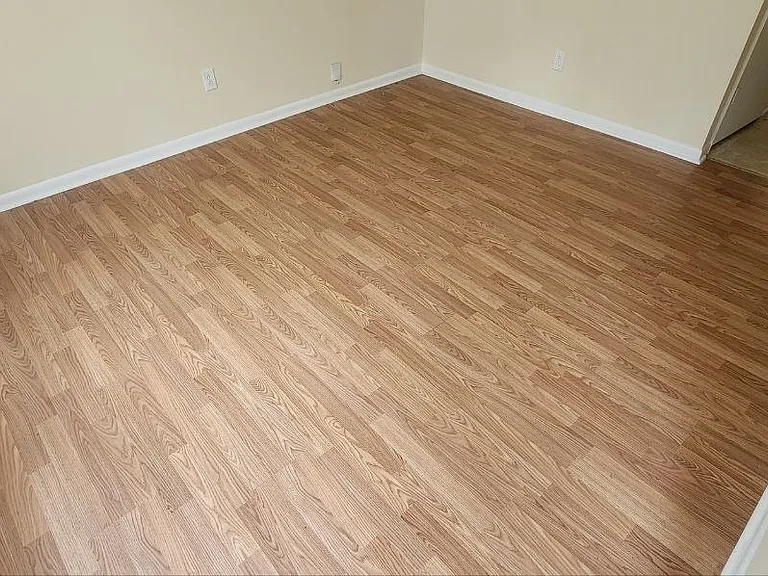 1405 Vista Dr — Photo 3
