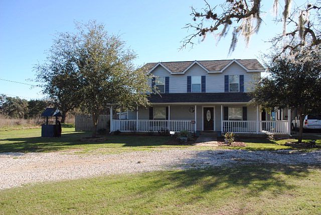 1st image of 817 Bluebonnet Ln