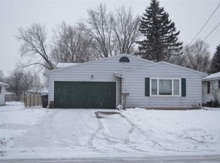 1422 McCormick St, Green Bay, WI 54301