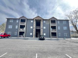 21 Greentree Vlg, Shinnston, WV 26431