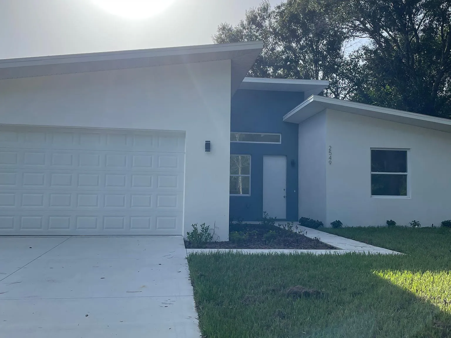 2549 N Odessa Rd — Photo 1