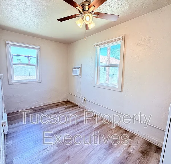 234 E 32nd St #3 — Photo 5