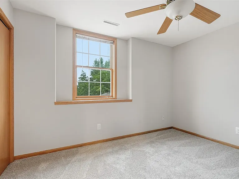 660 Magnolia Ln #2 — Photo 12