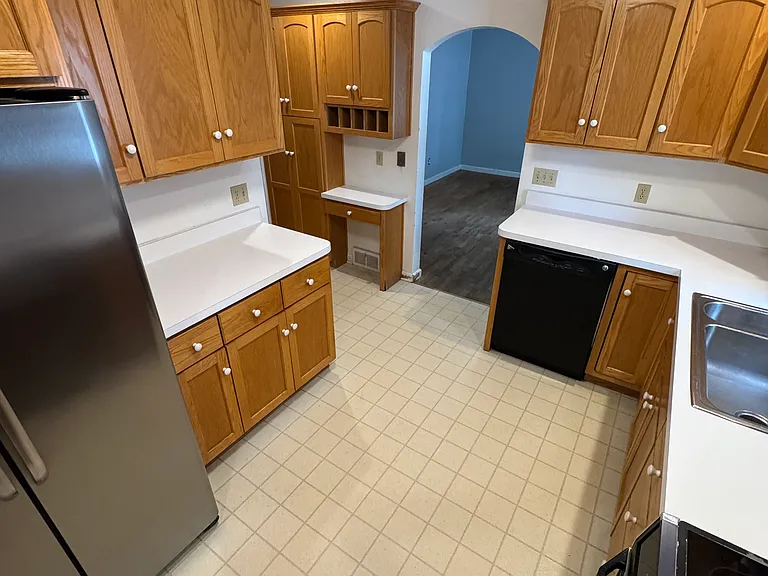 1668 W Homewood Ave — Photo 2