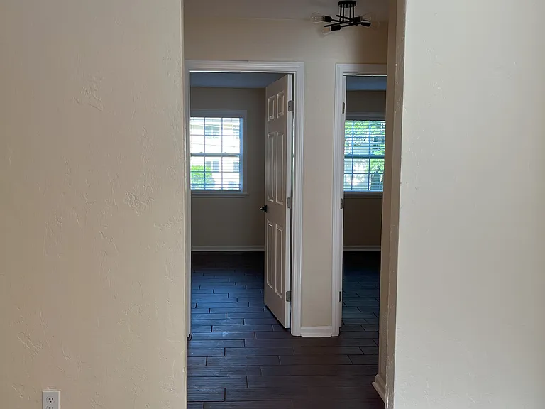 728 Pointe Ct #D — Photo 11