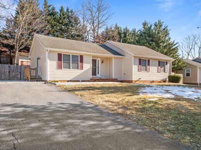 312 Round Hill Dr, Stuarts Draft, VA, 24477