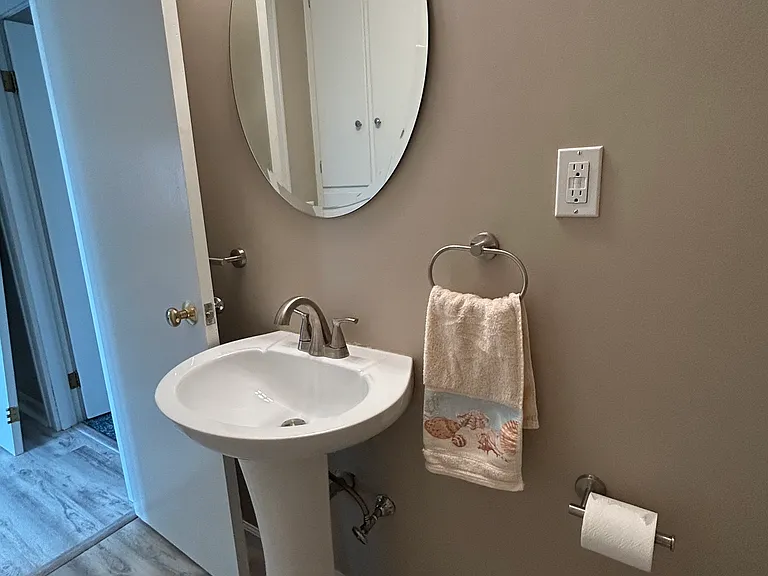 251 Alfred St #2 — Photo 12