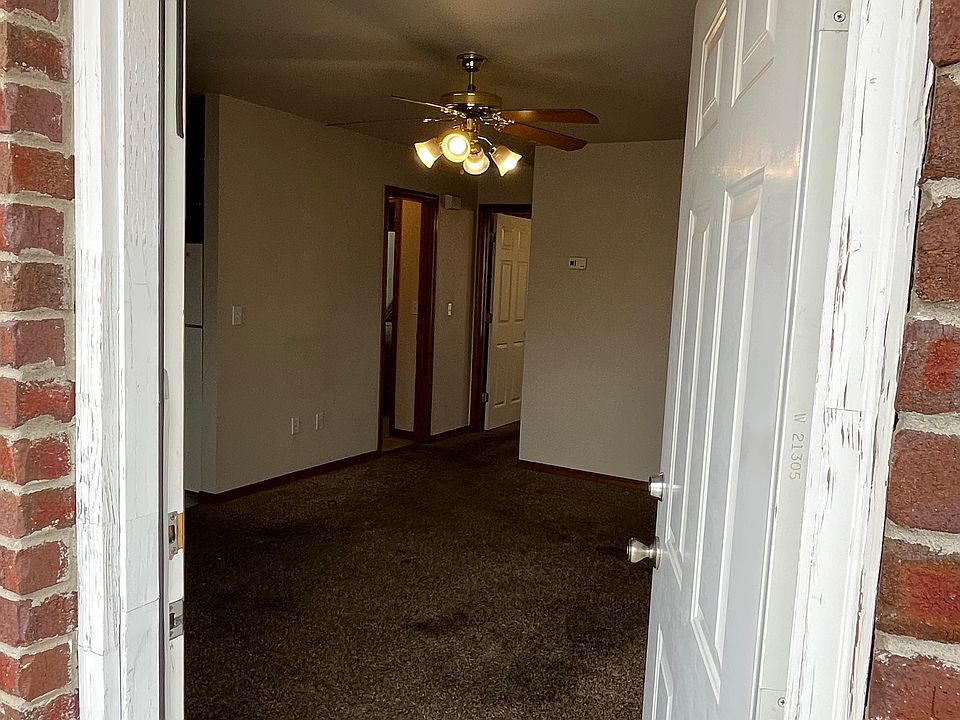 1st image of 7 Southridge Dr #1