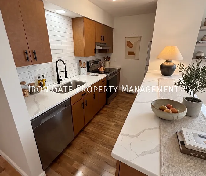 1022 Russell Blvd #B — Photo 7