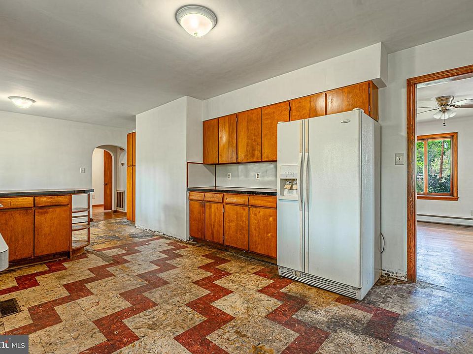 10th image of 1249 Braddock Rd