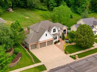 1152 Aspen Valley Dr, Onalaska, WI 54650