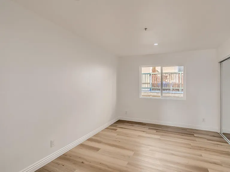 311 N Berendo St #5 — Photo 9