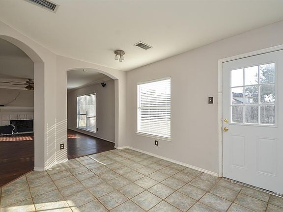 5th image of 10110 Elm Knoll Trl