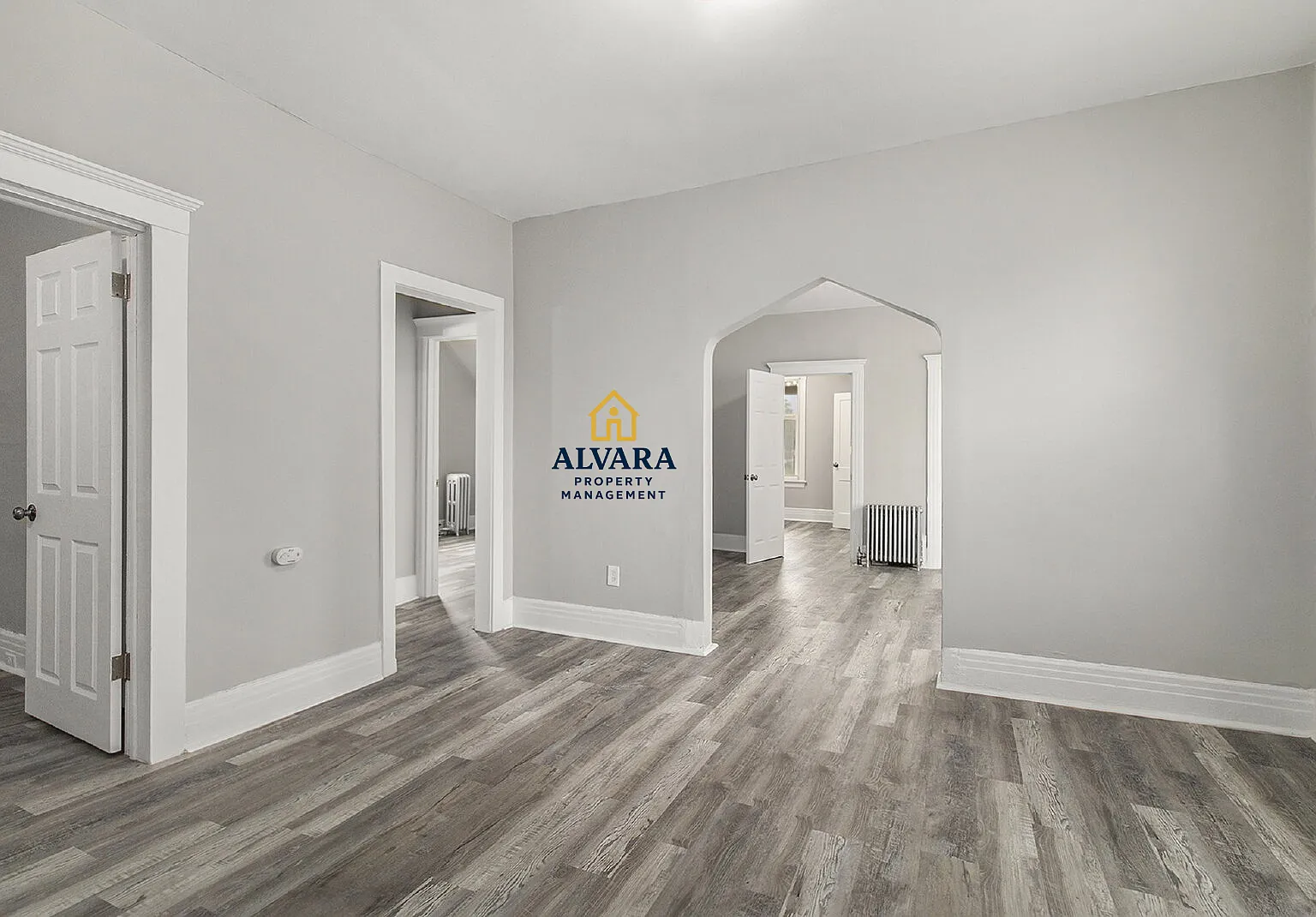 3 bed, 1.0 bath, 1317 sqft, $1,100 — Photo 4