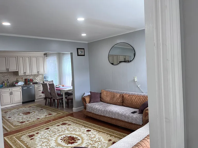 70 Westfield Ave — Photo 4