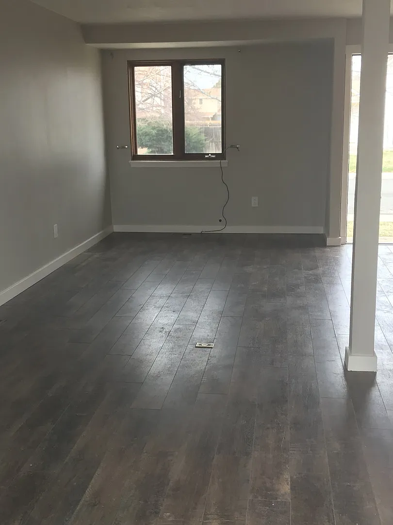 2 Bedroom 1 1/2 Bath Single Family Home in Aurora — Photo 3