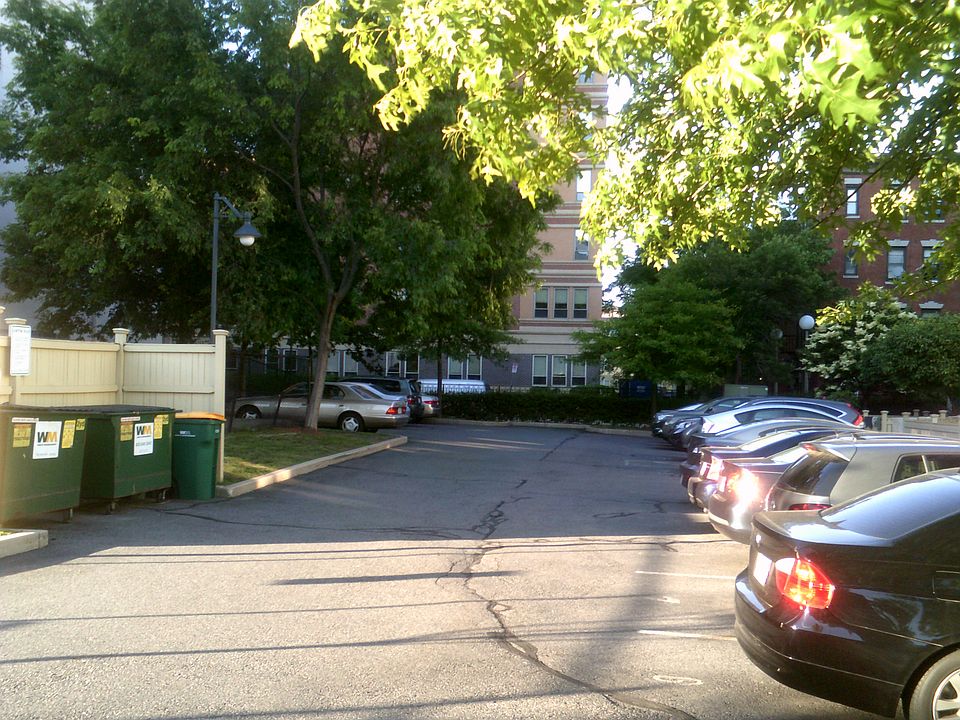2nd image of 993 Tremont #5